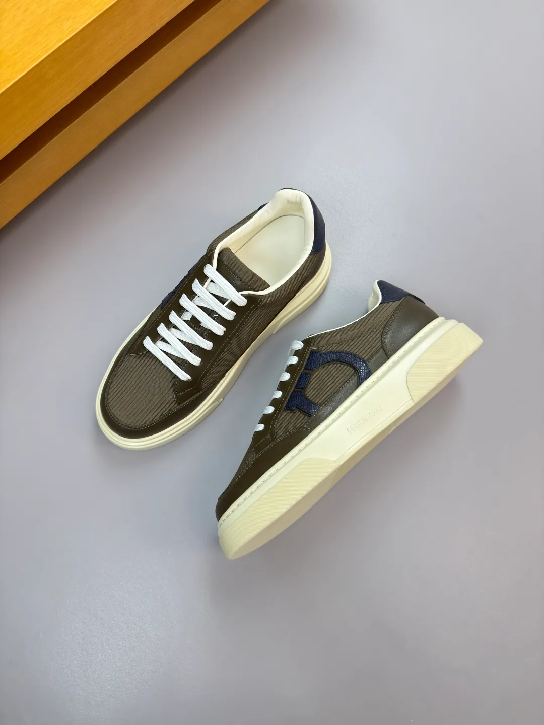 Men's men's shoes 💰420 [New style] 🏃‍♂️🏃‍♂️[ Ferragamo] Ferragamo - High-end quality original order·Casual sports shoes - Upper: 🔝Nappa calfskin, suede calfskin, shoe body. Sewing brand totem, tongue air pressure brand logo - Inner: water-dyed cowhide - Outsole: ultra-light TPU foam rubber; molded outsole -Ultra-high quality control and fine workmanship: outstanding (high-end, extravagance, grade) -Size: 38-45 (46, can be customized)